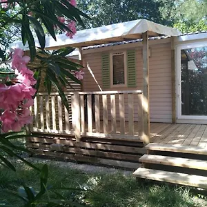 https://mobilhome-proche-du-lac-tv-clim-ect-camping-4-etoiles.fr-provencehotel.com