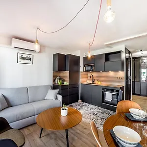 https://tout-nouveau-studio-proche-part-dieu-calme-balcon.hotels-rhonealpes.com